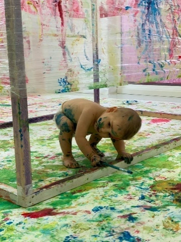 niños con pintura